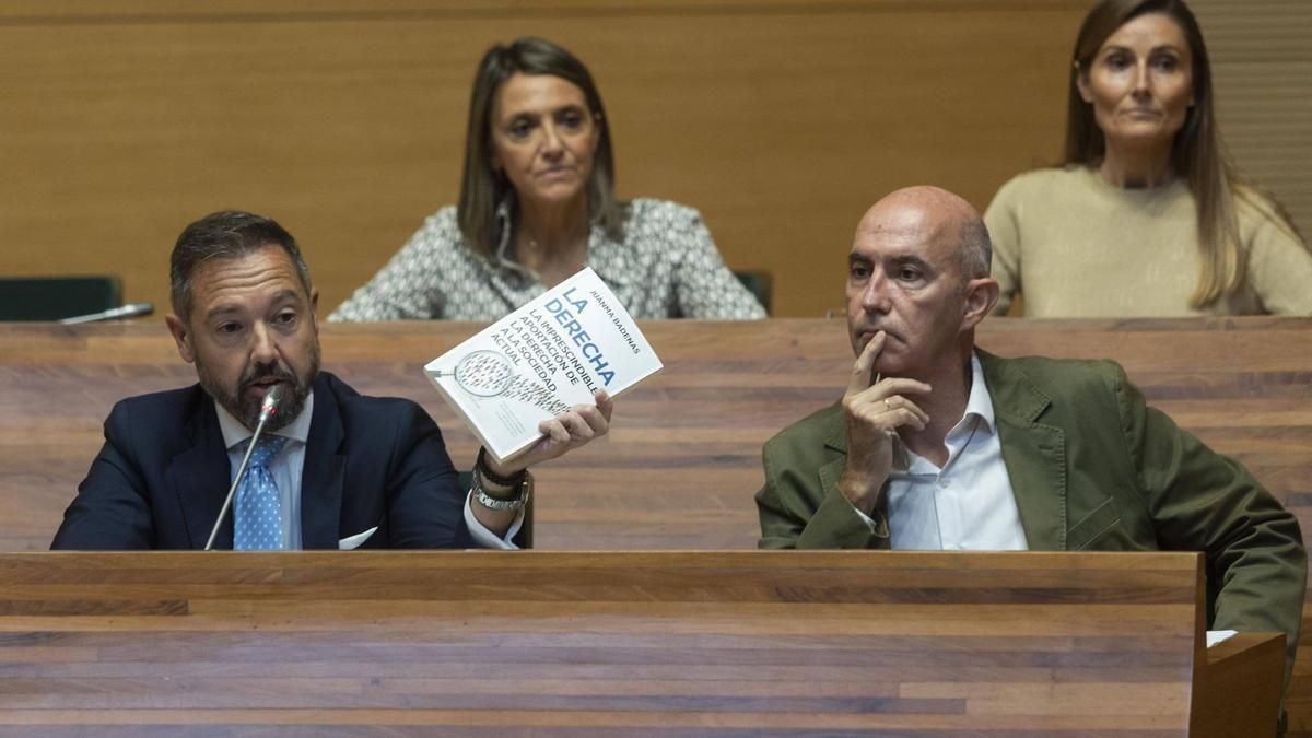 Los cuatro concejales de Vox en el Ayuntamiento de València.