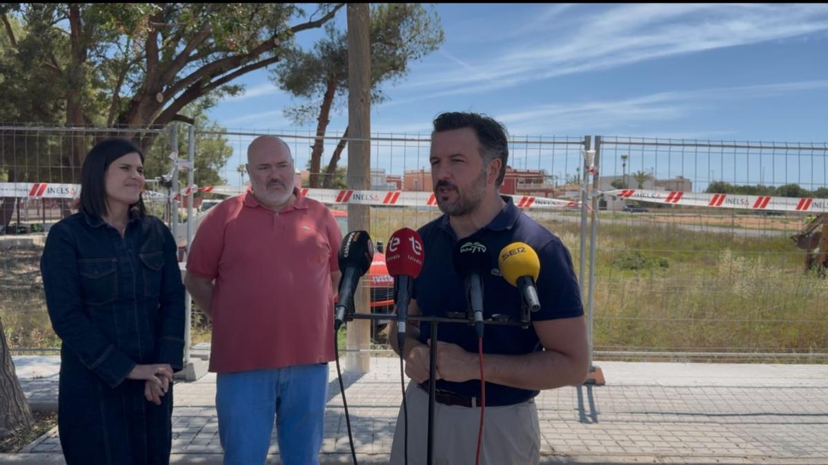 El alcalde Pablo Ruz avanza cómo serán las obras para ampliar el recreo del colegio de El Altet