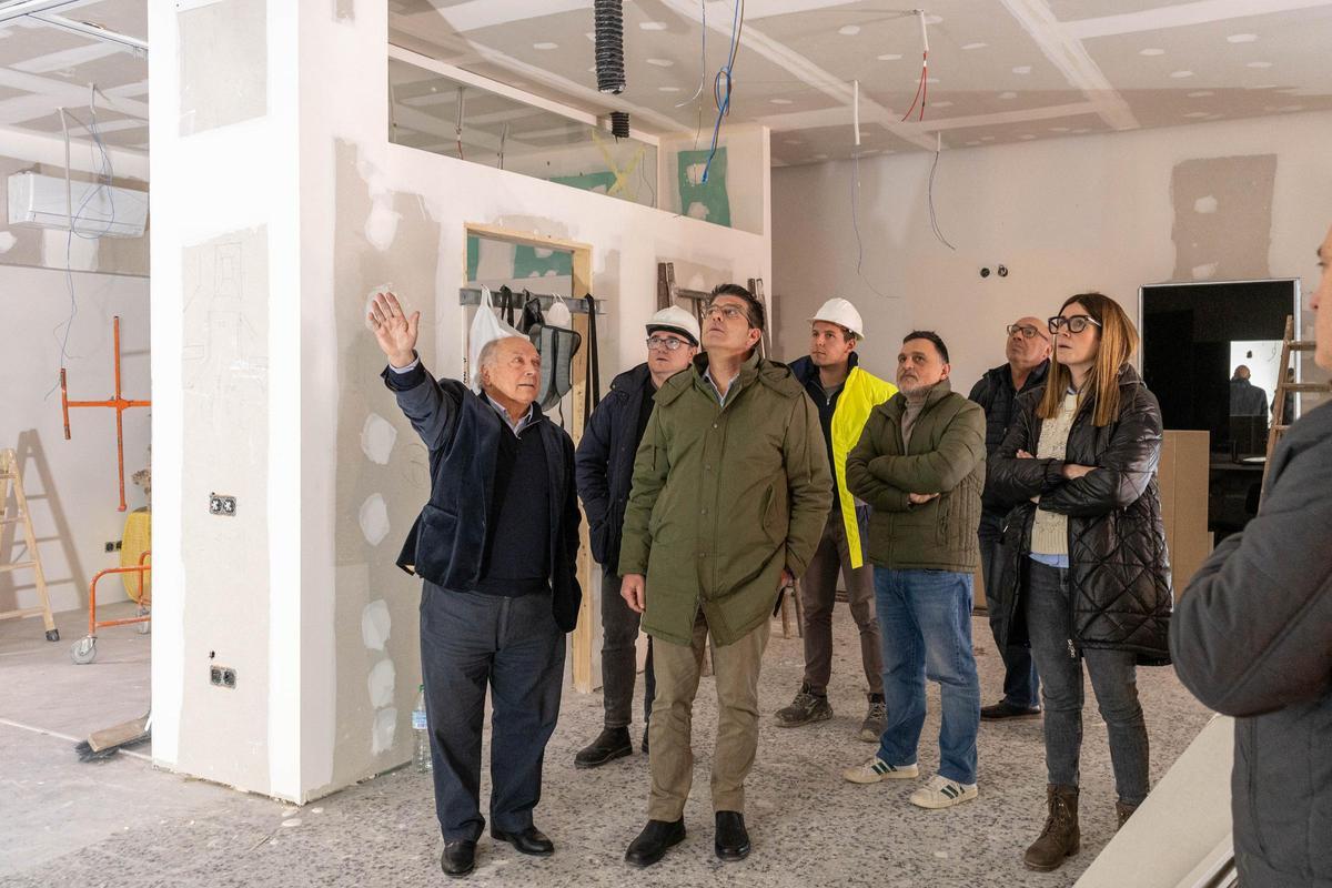 Una delegación del Ayuntamiento de Ontinyent ha visitado las obras del centro terapéutico.