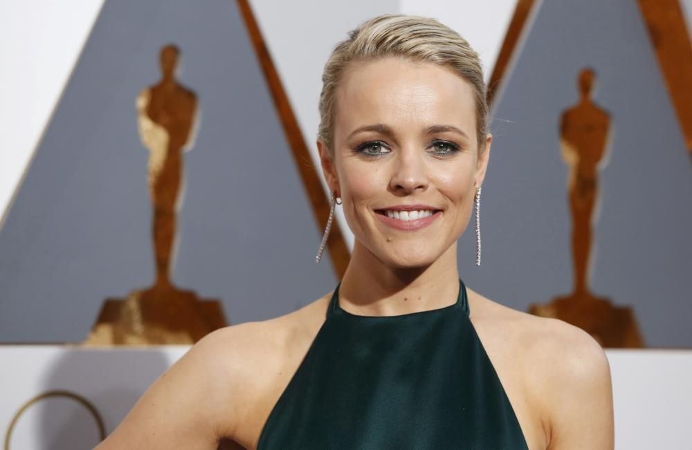 Rachel McAdams arrives at the 88th Academy ...