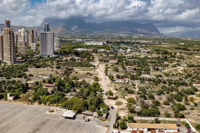 Ensanche Levante recibe los últimos informes favorables para desarrollar 600.000 metros cuadrados de suelo en Benidorm