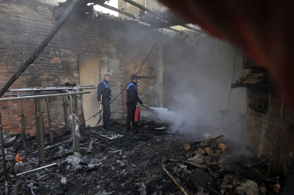 El incendio en un bazar chino en Pola de Lena