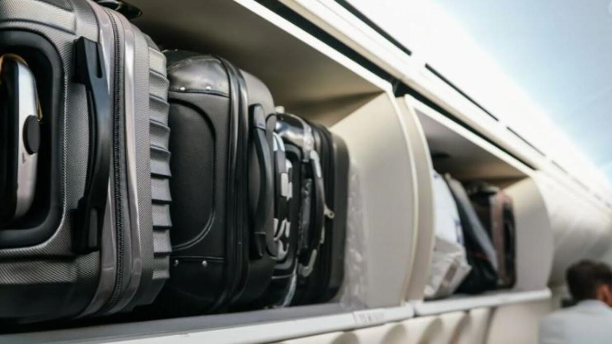 El Ministerio de Consumo ha abierto un expediente sancionador a varias aerolíneas por el cobro del equipaje de mano