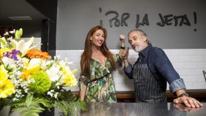 El chef Sergi Arola, junto a su exnovia Silvia Fominaya.