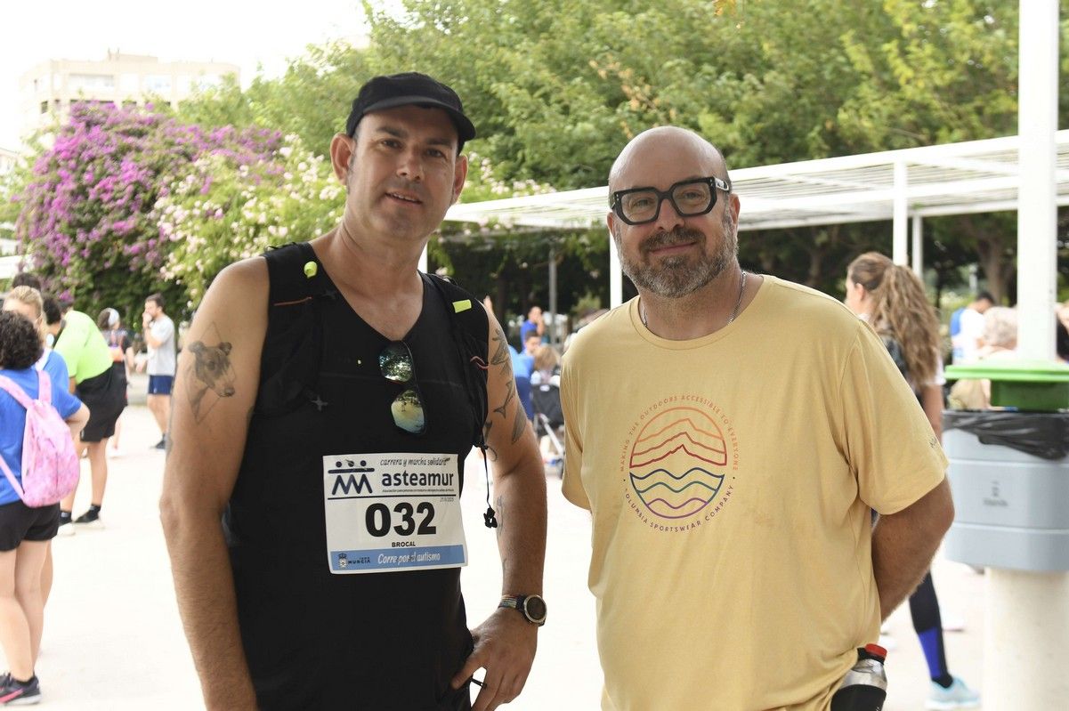 La carrera y marcha Solidaria Asteamur, en imágenes