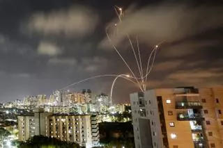 GRÁFICO| ¿Qué es la cúpula de Hierro, el ahora cuestionado sistema antimisiles de Israel?