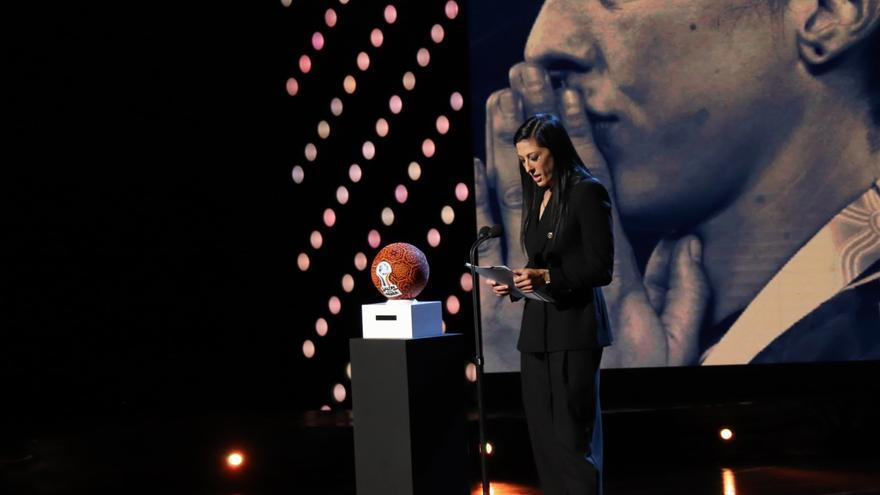 Así fue el emotivo discurso de Jenni Hermoso en el Salón de la Fama del Fútbol Internacional: &quot;Se acabó; Soy Jenni, soy jugadora y soy esa niña que fue campeona del mundo&quot;