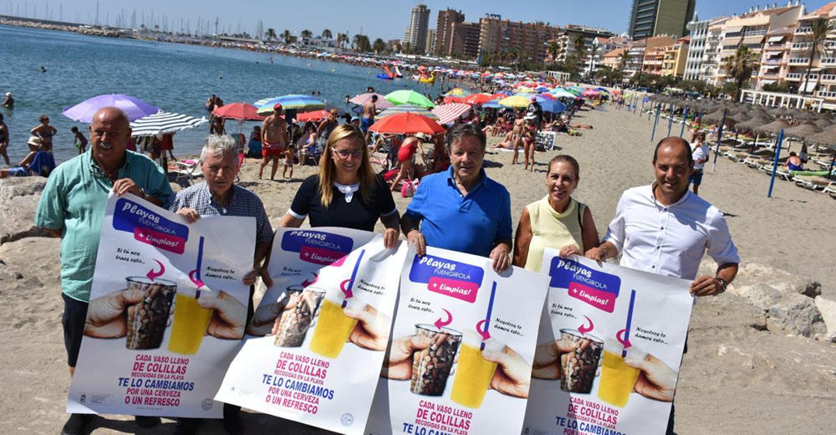 Cualquiera que entregue un vaso lleno de colillas en un chiringuito recibirá una bebida -refresco o cerveza-.