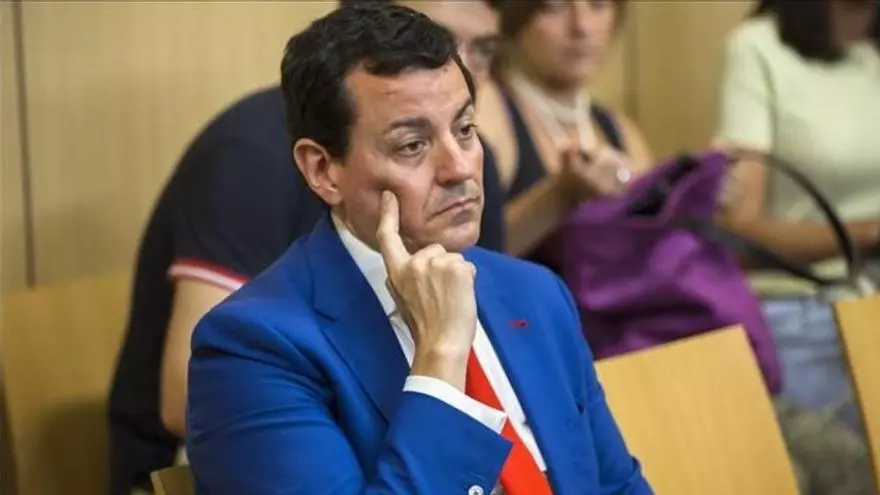 Un exdirigente del PP valenciano intentará disputar a Feijóo las primarias por el liderazgo del partido