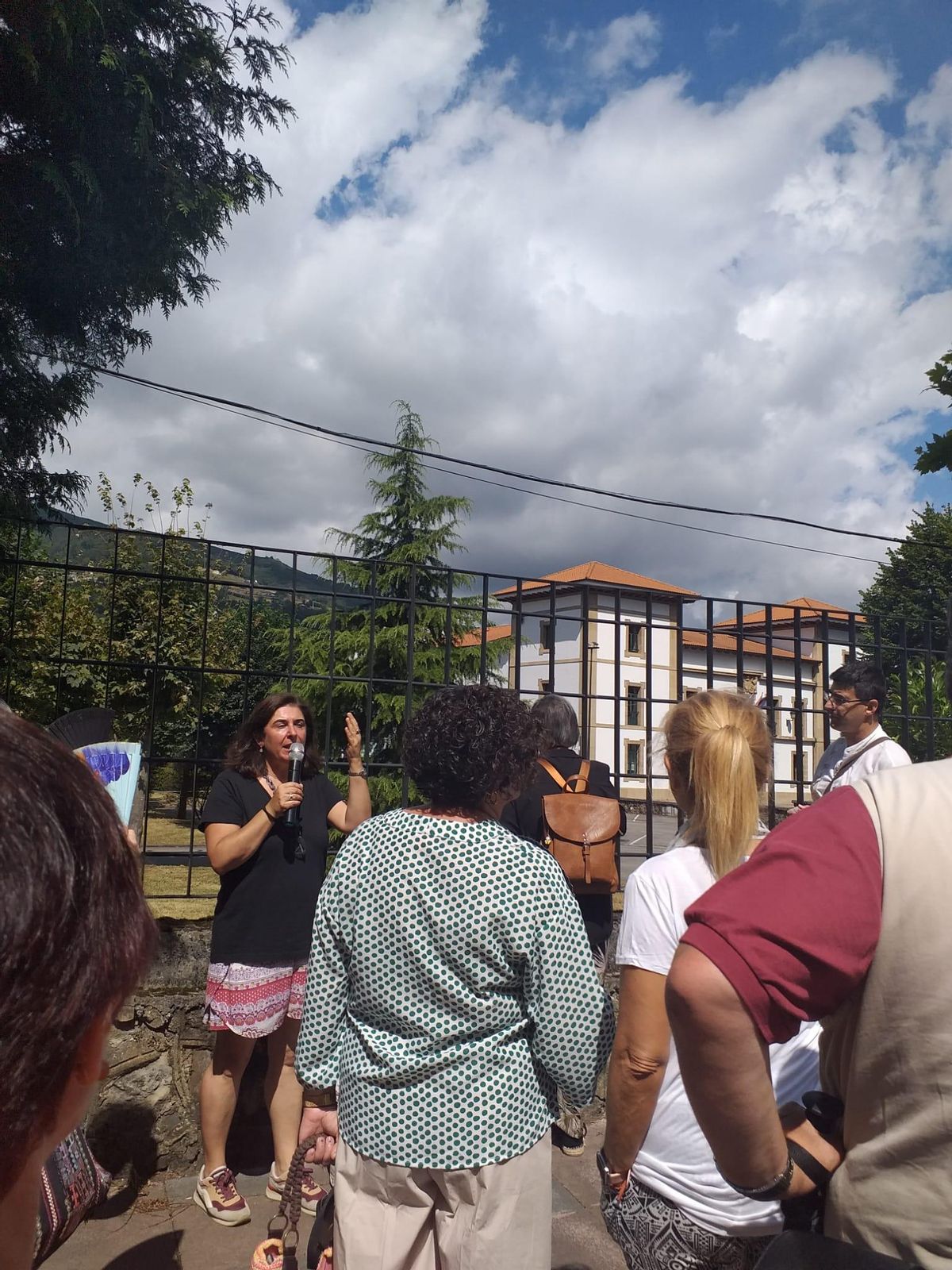 Visita guiada turistica por Mieres con Maria Fernanda Fernandez.
