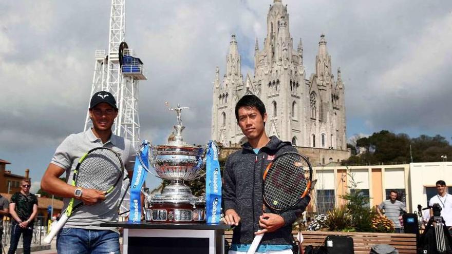 Rafa Nadal y .Key Ninshikoria durante la presentación del Trofeo Conde de Godó de Tenis