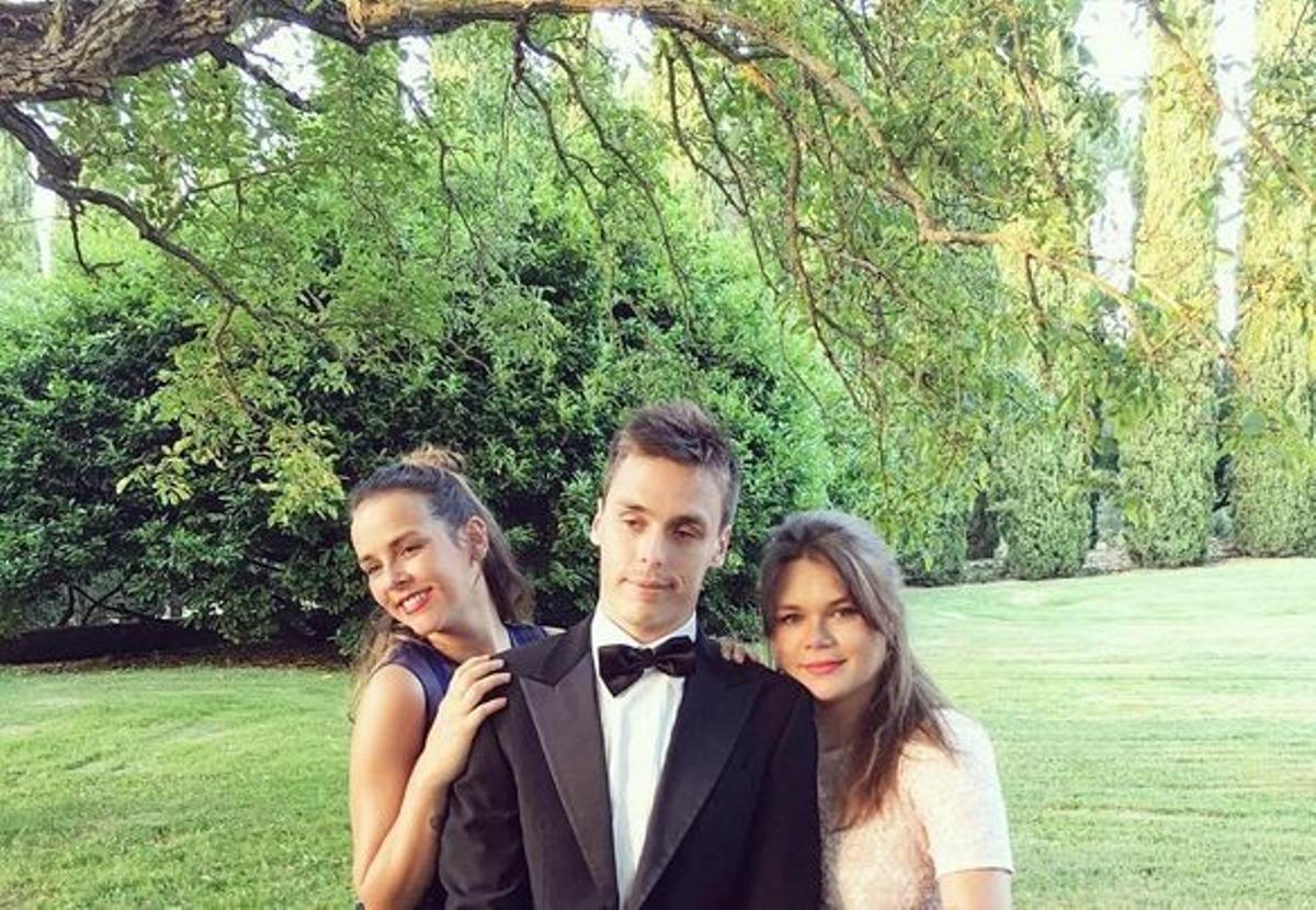 Las mejores imágenes de Camille Gottlieb: junto a sus amigos en una boda