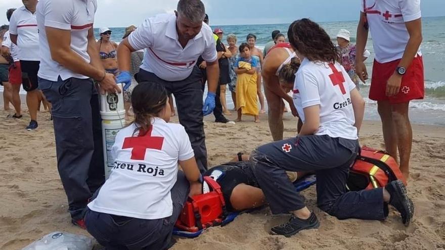 Cruz Roja rescata a 485 bañistas este verano