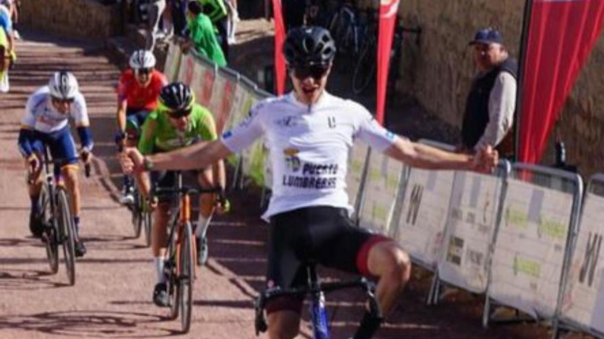 El murciano César Pérez gana la etapa final y Faura se corona en la Vuelta al Guadalentín