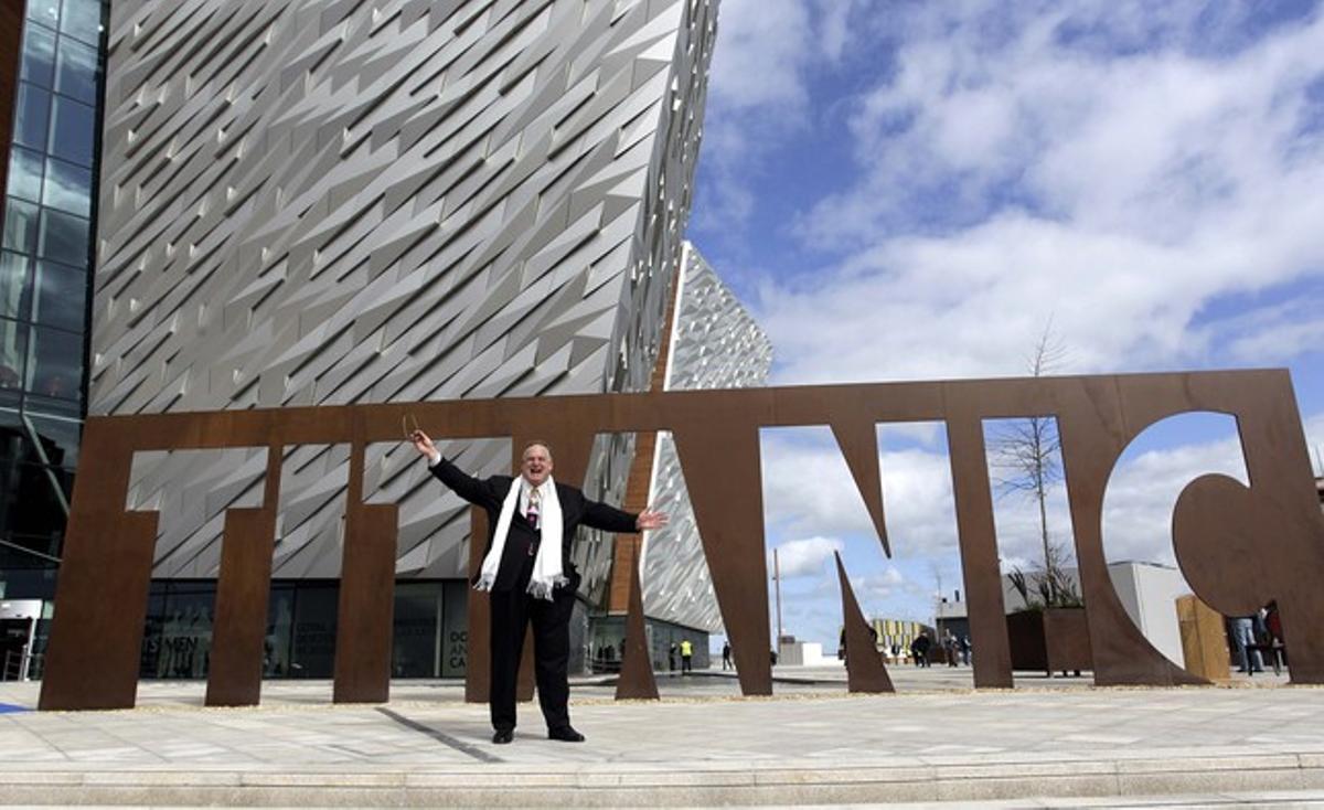 Fotografia de la inauguració oficial de la ’Titanic House’, a Belfast (Irlanda), el 31 de març.