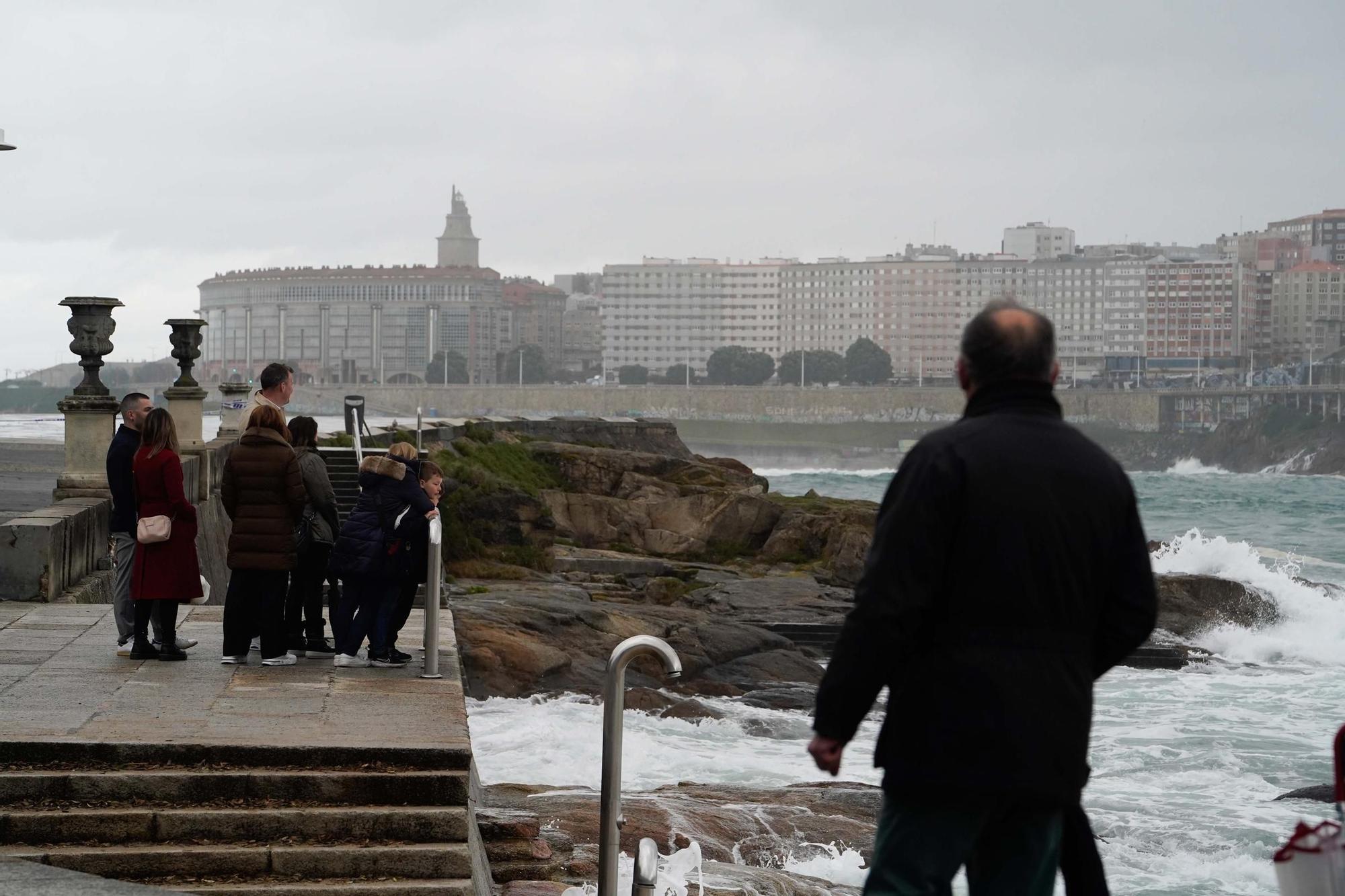 Pleamar en Riazor: últimos coletazos de la borrasca 'Nelson'