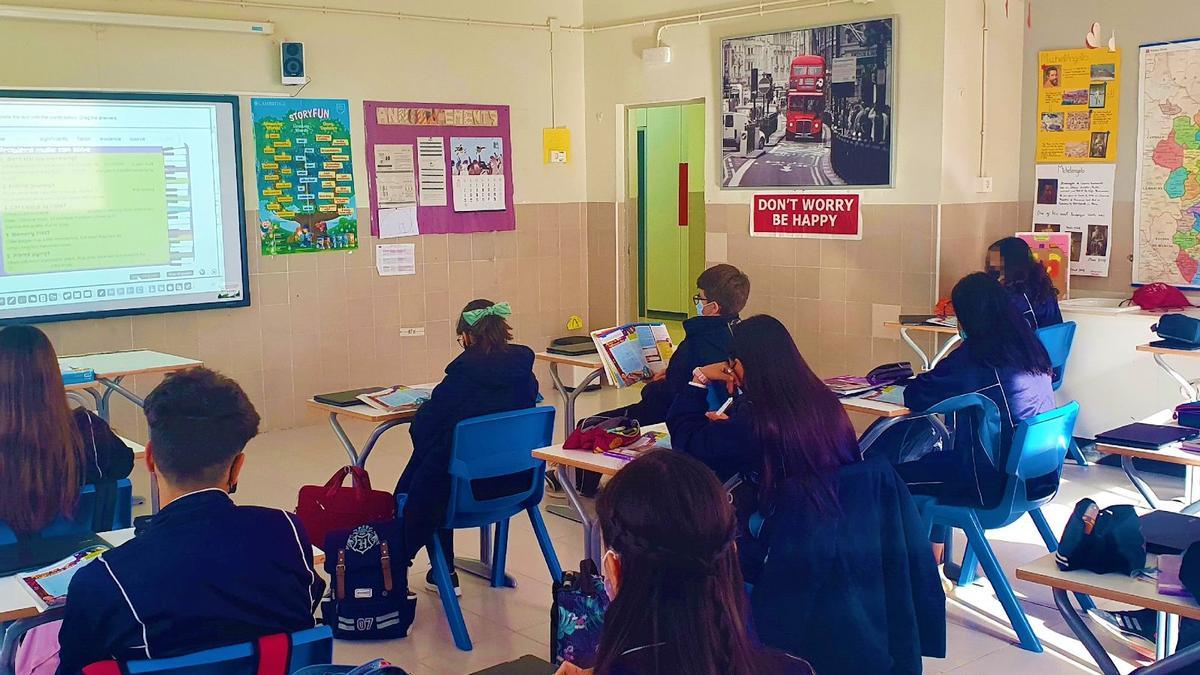 Entrenaranjos integra las nuevas tecnologías con pizarras digitales en todas las aulas.