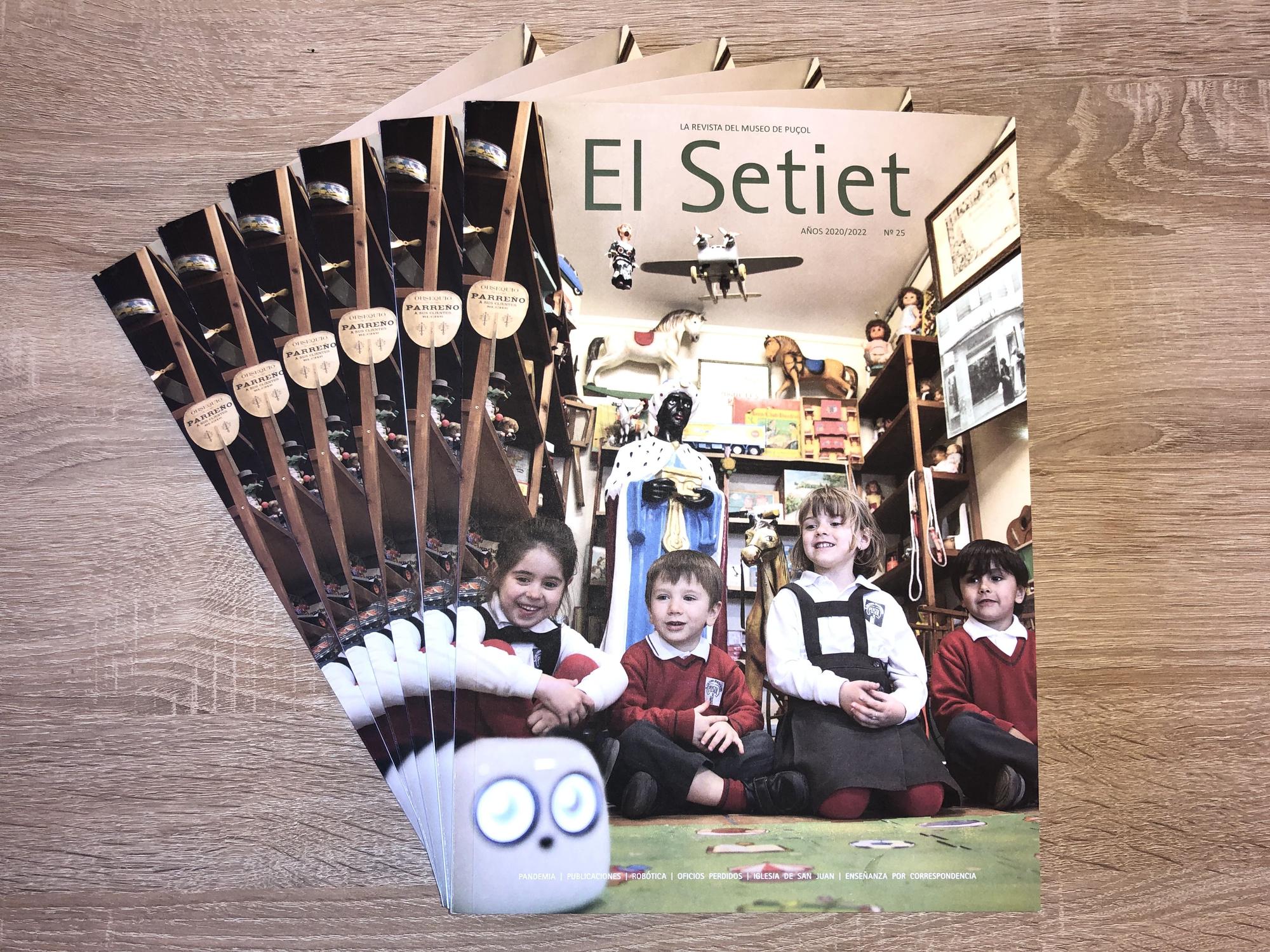 Ejemplares del número 25 de la revista &quot;El Setiet&quot;