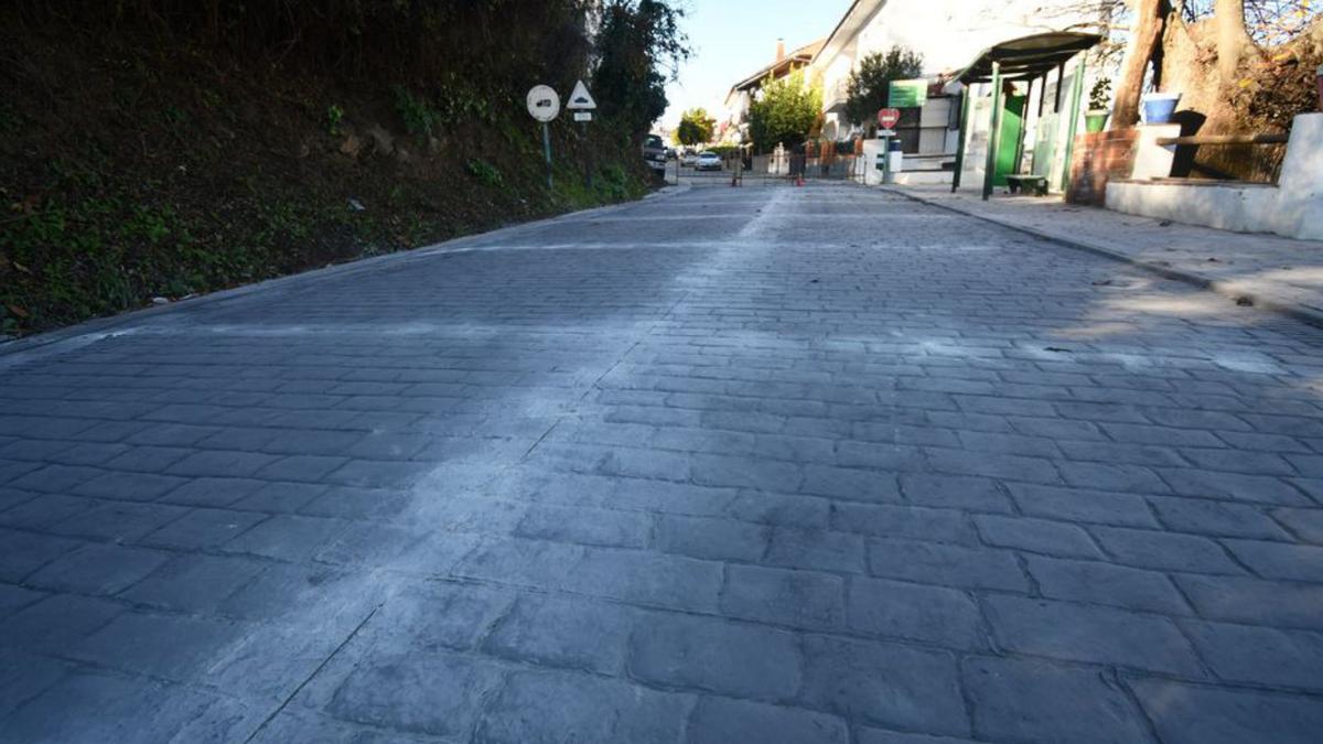 Pujerra remodela el acceso al pueblo por la MA-7300.