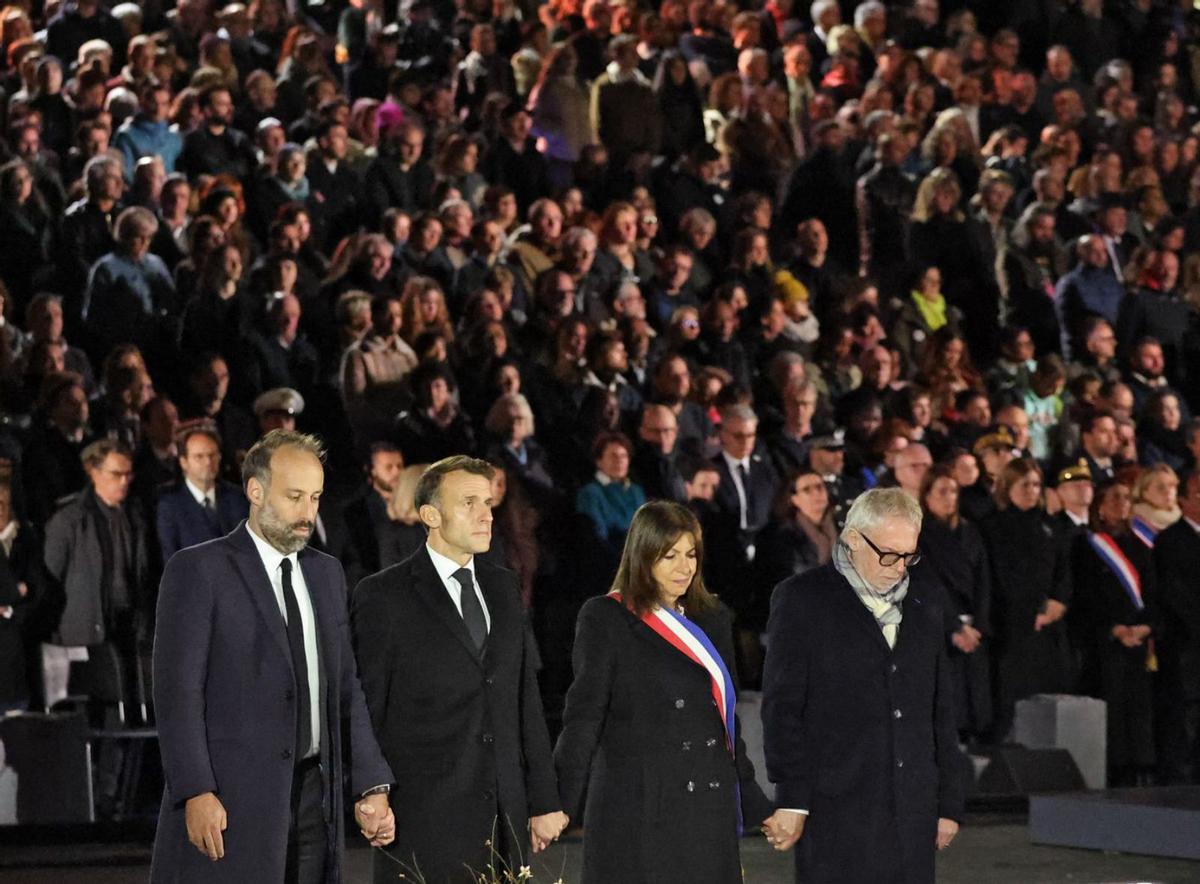 França ret homenatge a les víctimes del Bataclan amb la mirada en la unitat