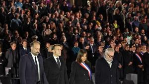 França ret homenatge a les víctimes del Bataclan amb la mirada en la unitat