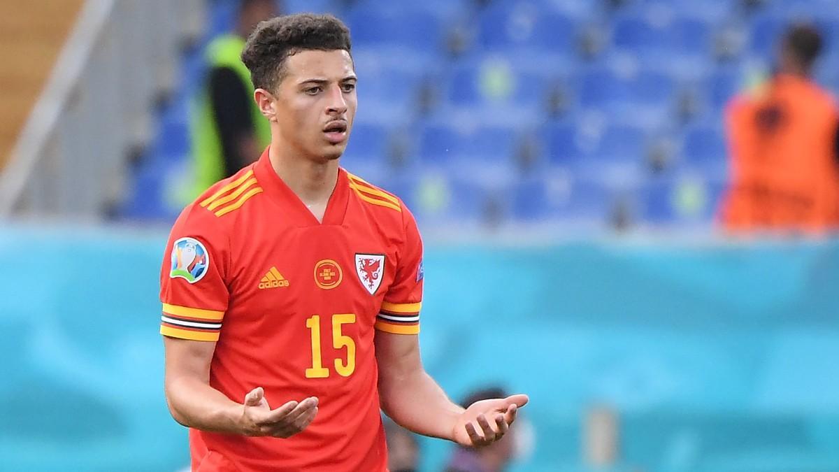 Ampadu, después de ver la cartulina roja