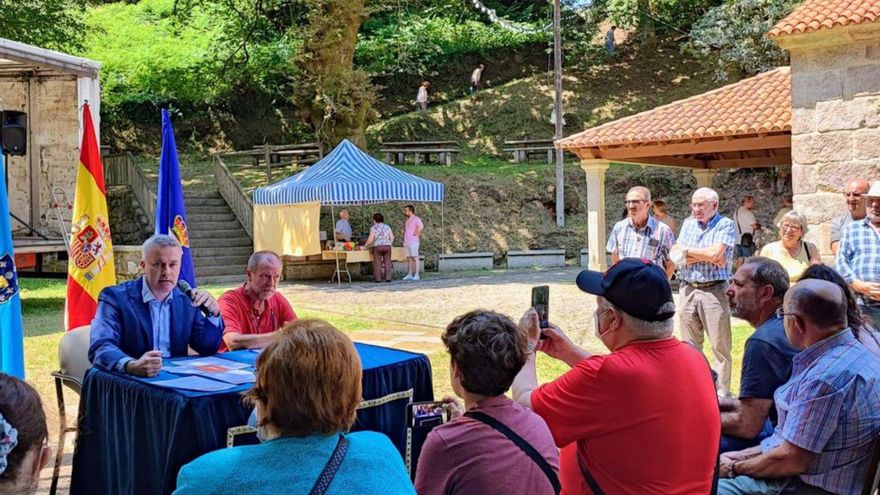 Acto público da sinatura do convenio entre A Cañiza e Melón. | // FDV