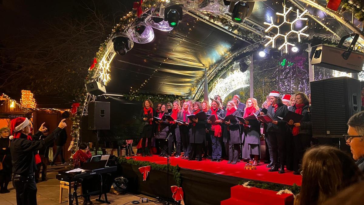 Un momento del concierto ofrecido por el coro