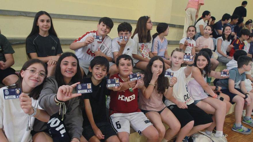 207 escolares de Ourense se gradúan como ciberexpertos en us