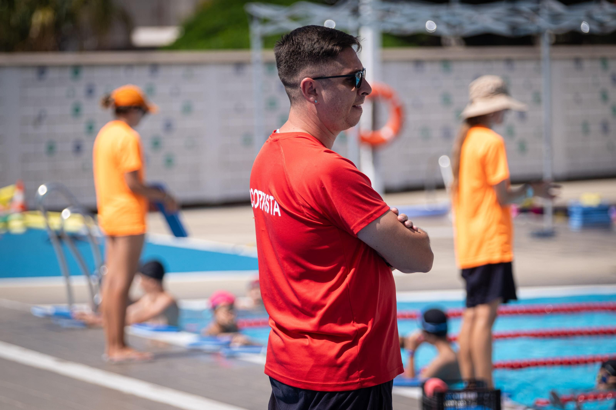 Cursillos de natación en la piscina municipal de Santa Cruz