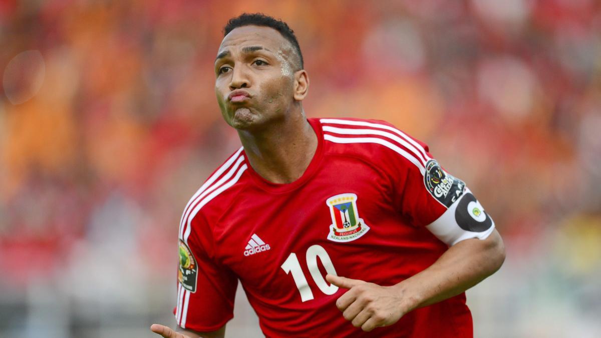 Emilio Nsue, la sensación de la Copa África, celebrando un gol con Guinea Ecuatorial