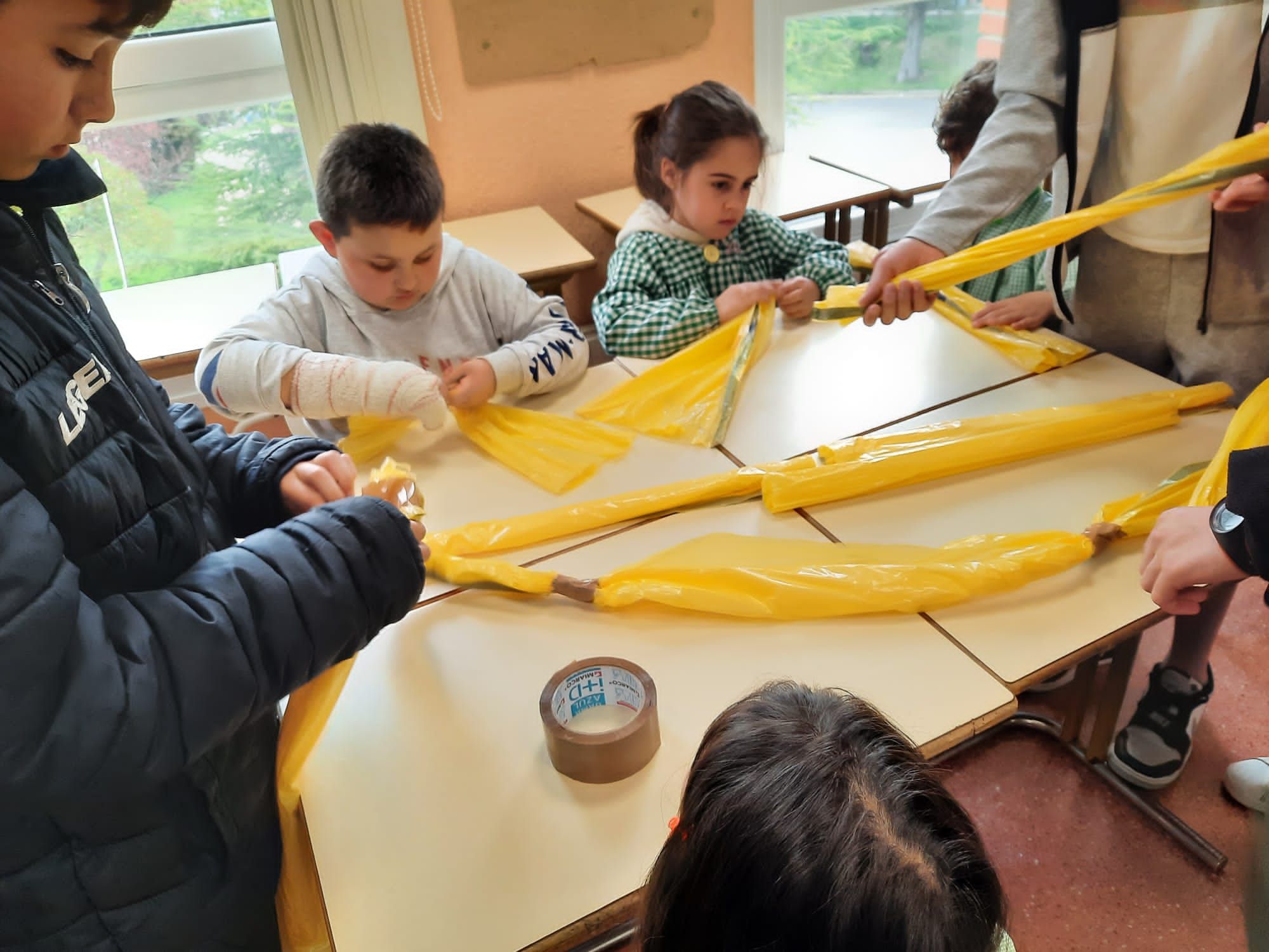 Los alumnos del Arregui, en la Pola, a tope de actividades: así ha sido la despedida de trimestre