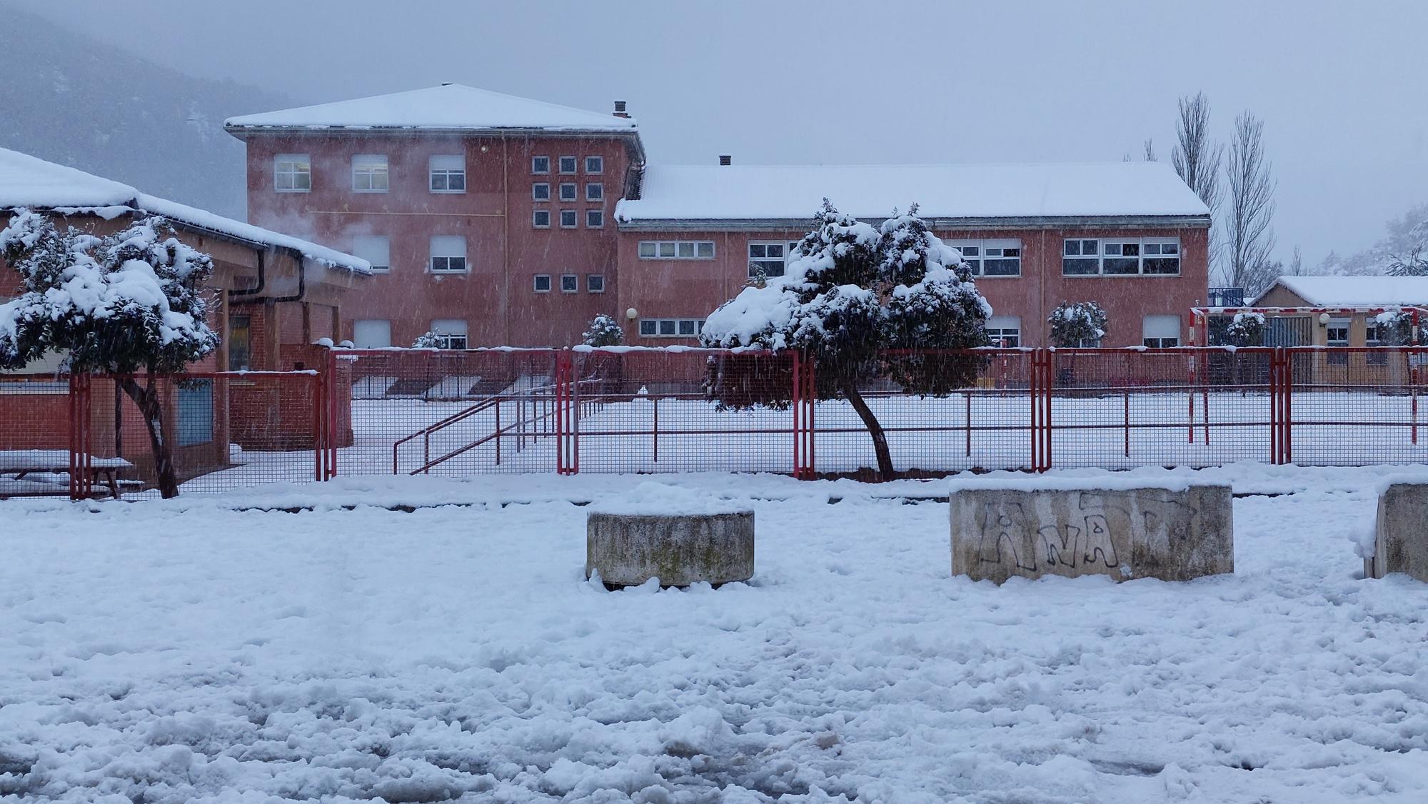 La borrasca Gérard cubre el norte de Aragón de nieve