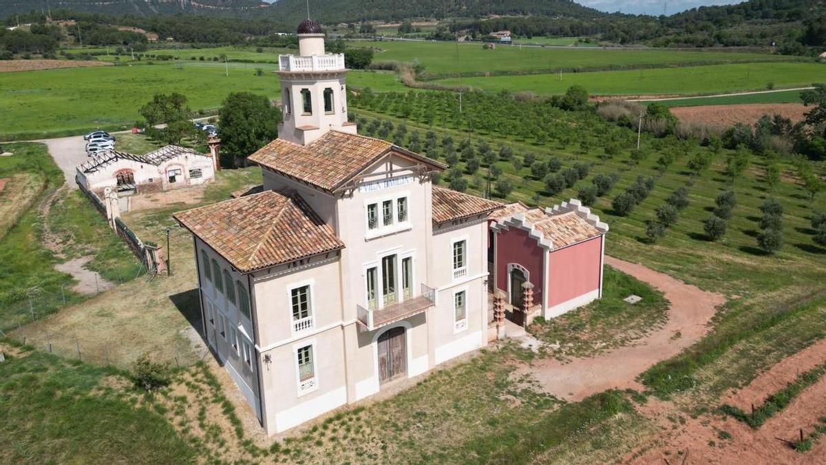Una bonica imatge de la Torre Lluvià de Manresa a vista de dron