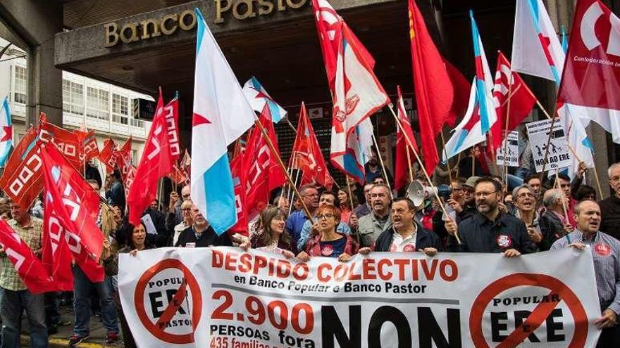 Un momento de la protesta de los trabajadores, en Santiago.