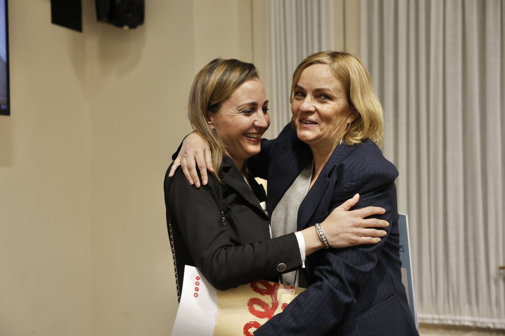 EN IMÁGENES: Así fue la votación para formar la comisión de investigación sobre el accidente minero de Cerredo en  la Junta.