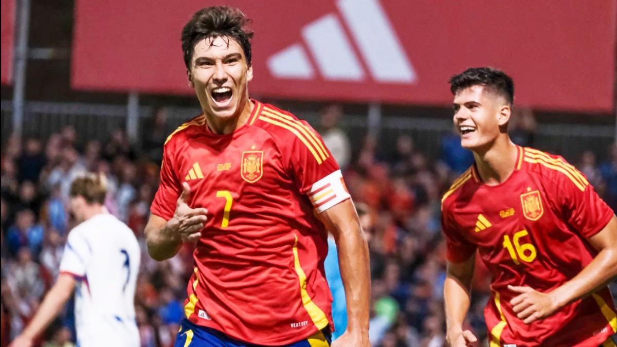 Gonzalo celebra el gol del trinunfo de España Sub 21 ante Finlandia
