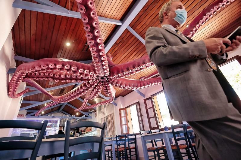 Inauguración del primer restaurante temático, Mar DeNorte