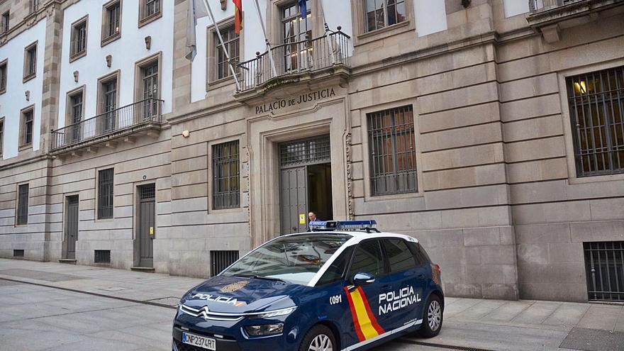 Audiencia Provincial de Pontevedra. | // R.V.