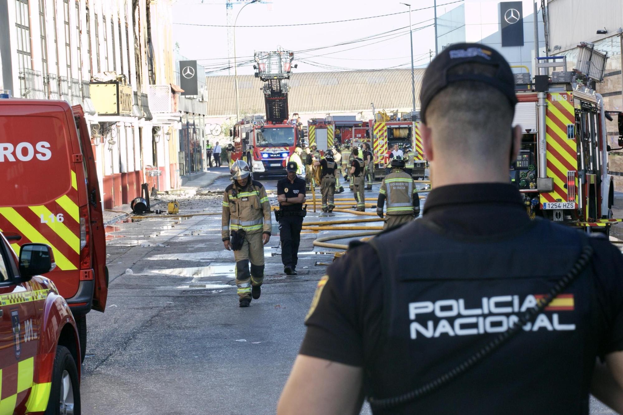 Las imágenes de la zona de ocio de Atalayas tras el incendio en dos discotecas