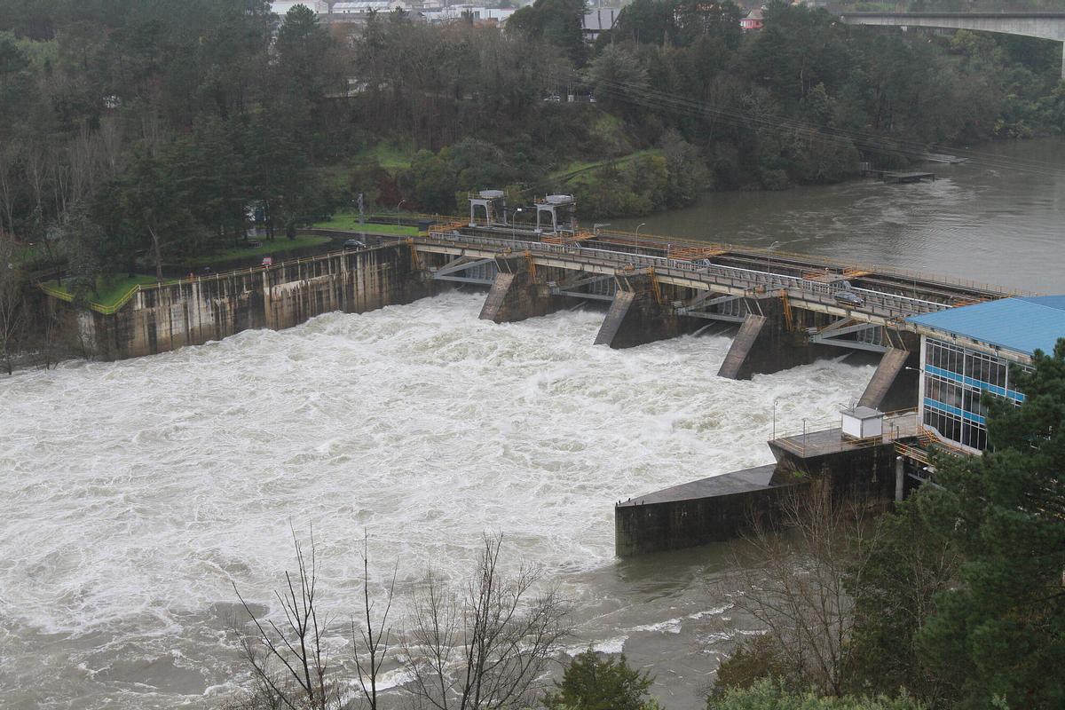 Leonardo borra las orillas del Miño