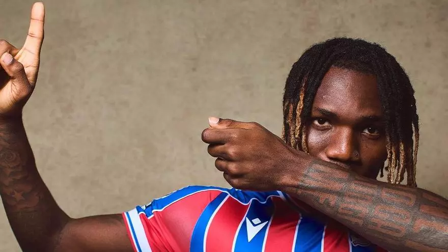 Christantus Uche, cedido al Crystal Palace inglés