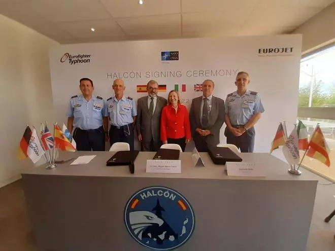 Defensa firma la compra de los 20 Eurofighters para la Base de Gando