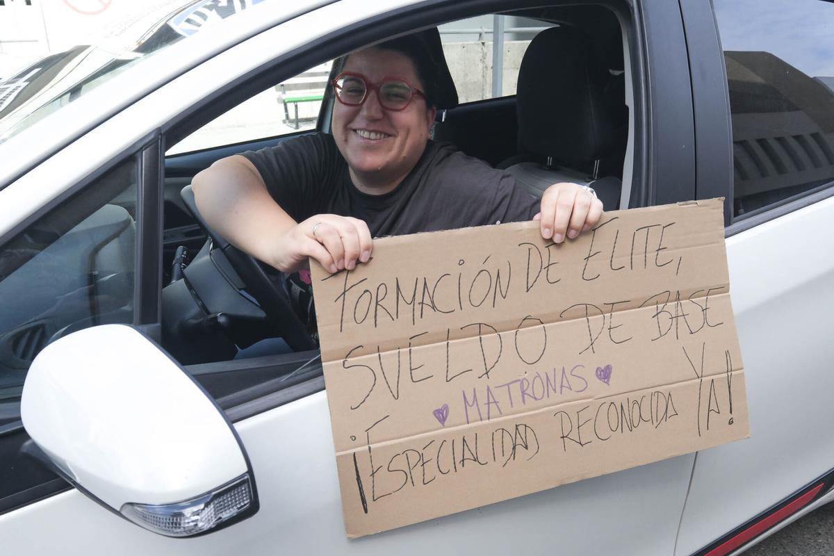 Concentración en el Hospital Materno Infantil por el Día Internacional de la Matrona Concentración en el Hospital Materno Infantil por el Día Internacional de la Matrona
