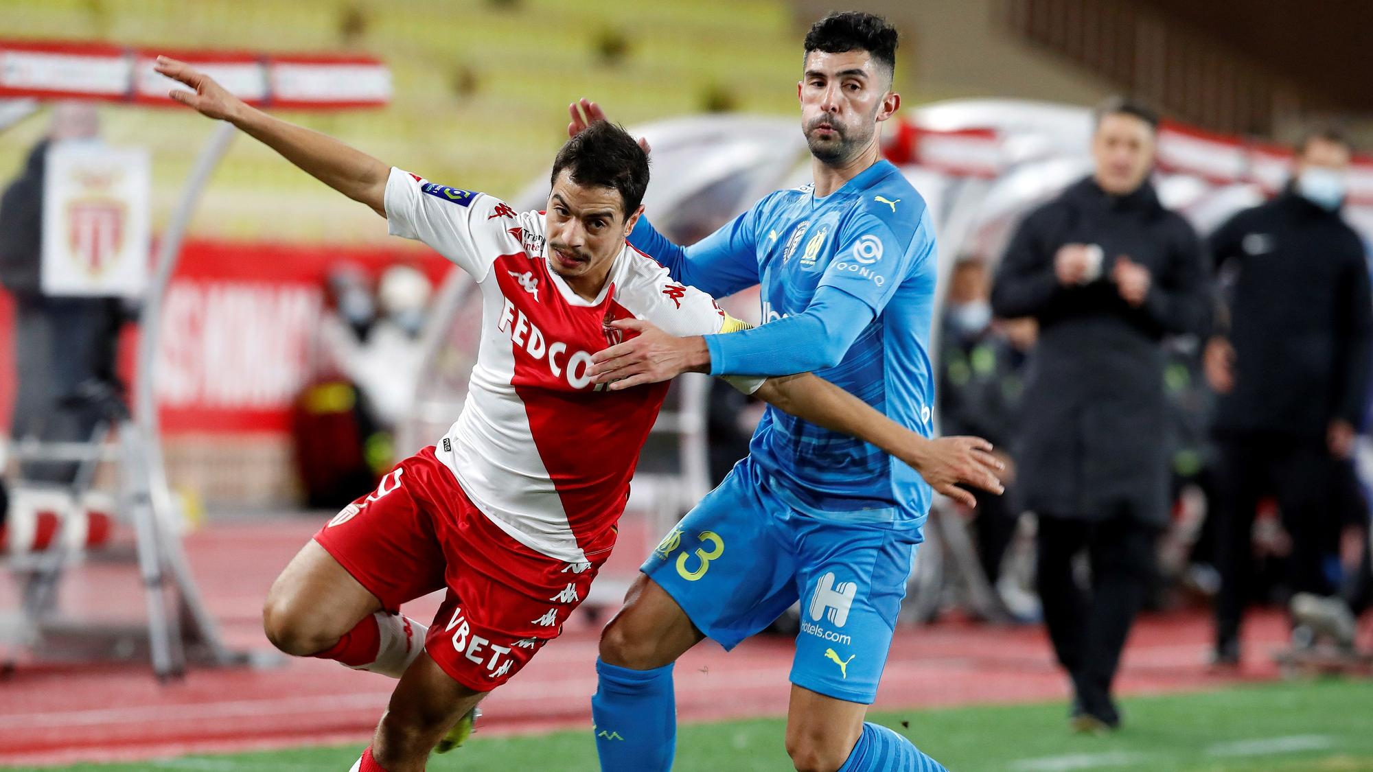 Álvaro, a la derecha, en un partido del Marsella.