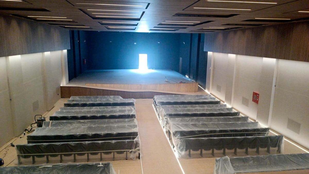 Nuevas butacas en la Casa de Cultura de l'Alcúdia de Crespins.