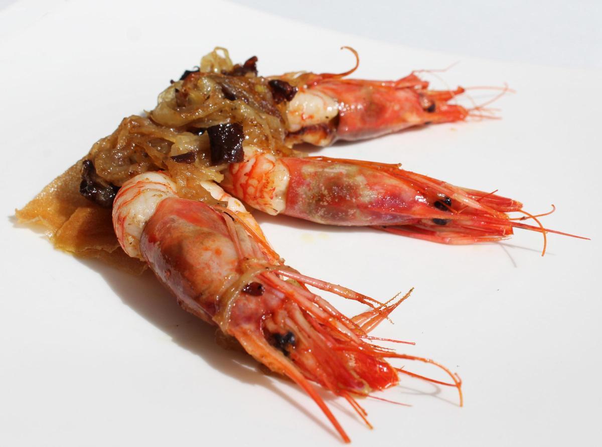 Gamba roja de la bahía confitada del Hogar del Pescador