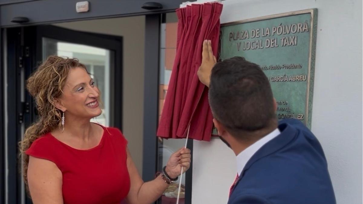 Ayuntamiento y Cabildo inauguran la plaza de La Pólvora, en La Victoria