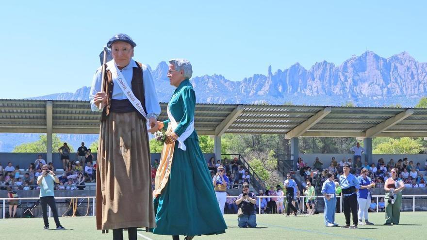 Els gegants de Castellbell i el Vilar reben la capitalitat del Bages-Berguedà com a regal pels seus 30 anys