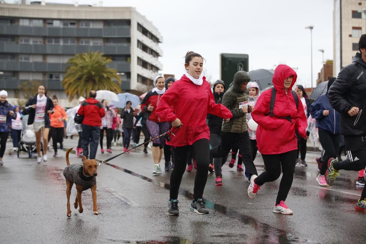 La lluvia no desluce la Pink Running
